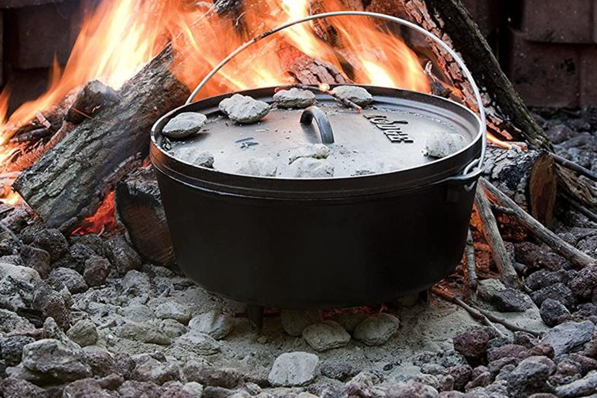 Best Dutch Ovens for Camping | Sportsman's Warehouse