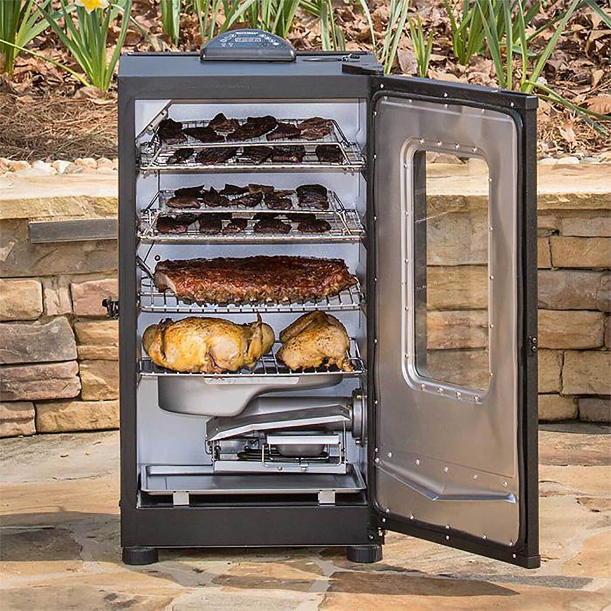 Masterbuilt Adventure Series Digital Electric Smoker Black